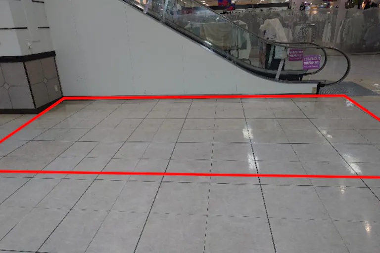 【イオン古川】東側エスカレーター横(右側) 販促プロモーションや物販に最適なスーパー店内催事イベントスペースの画像2