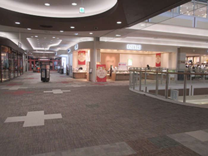 【イオンモール千葉ニュータウン】モール棟2F中央十字路