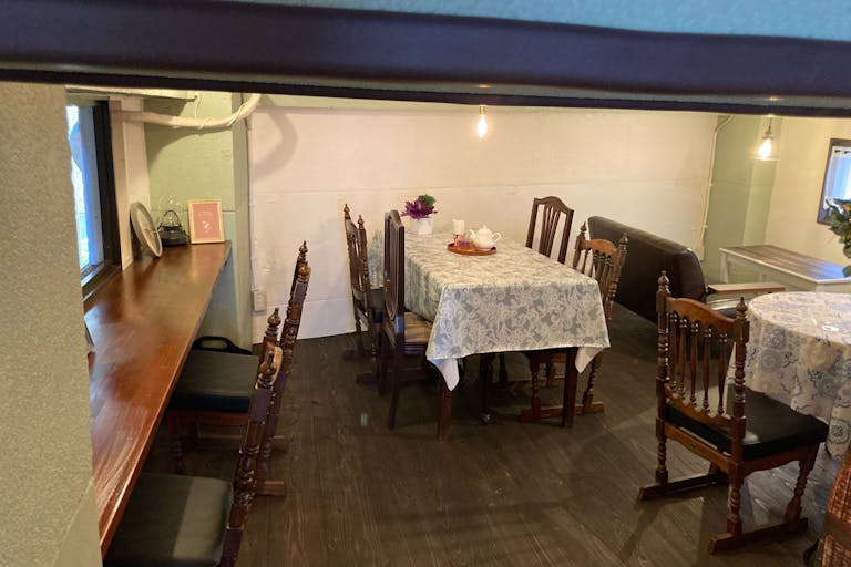 【吉祥寺駅8分】吉祥寺エリアのカフェ内に存在するポップアップストアやワークショップ、アロマサービスに最適な隠れ家的イベントスペースの画像3