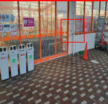 【ザ・ビッグ大曲飯田店】店舗入口（外） 販促プロモーションや物販に最適なスーパー店外催事イベントスペース