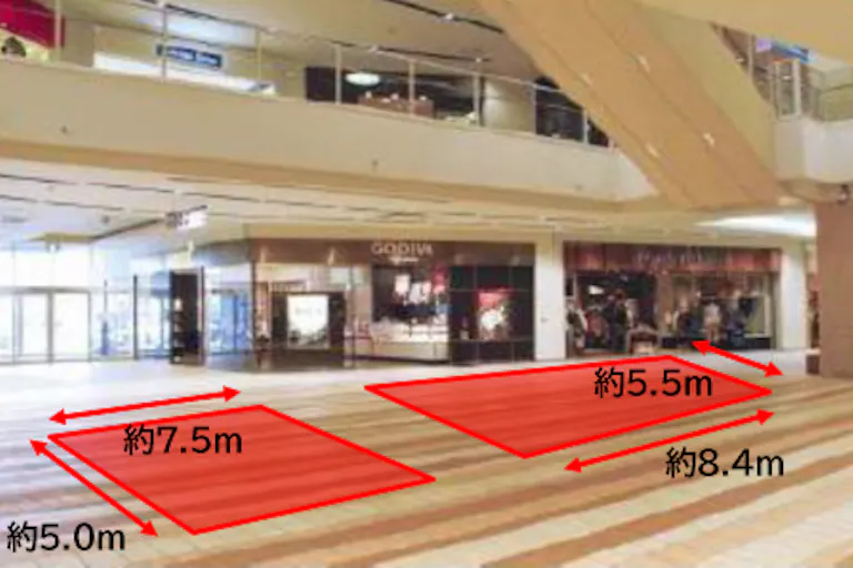 【ららぽーと磐田】1階 中央広場の画像2