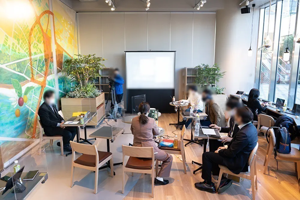 【小岩駅1分】最大60名収容・自然光が入る路面1Fのイベントスペース「KOITTO TERRACE」