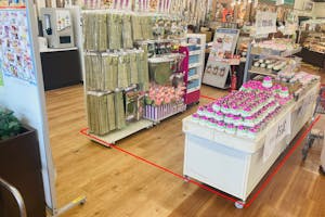 【マックスバリュ西根店】各種プロモーションイベントや小規模物販に最適なレストスペース付近にあるイベントスペース