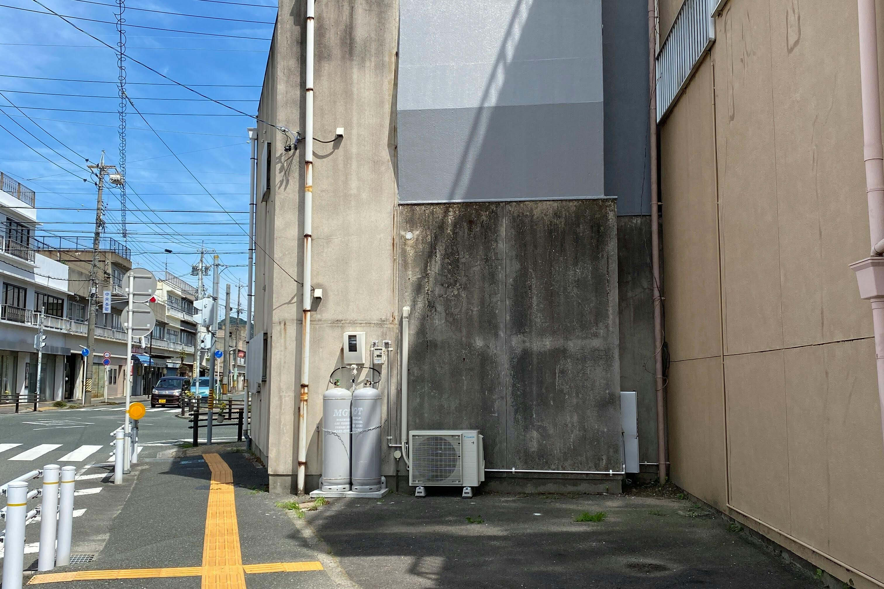 【蒲郡駅9分】展示会やギャラリーに最適なコンクリートあらわしのお洒落なギャラリースペース