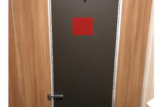 【イオンモールむさし村山】モール内広告 トイレ(個室扉内側)