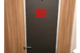 【イオンモールむさし村山】モール内広告 トイレ(個室扉内側)