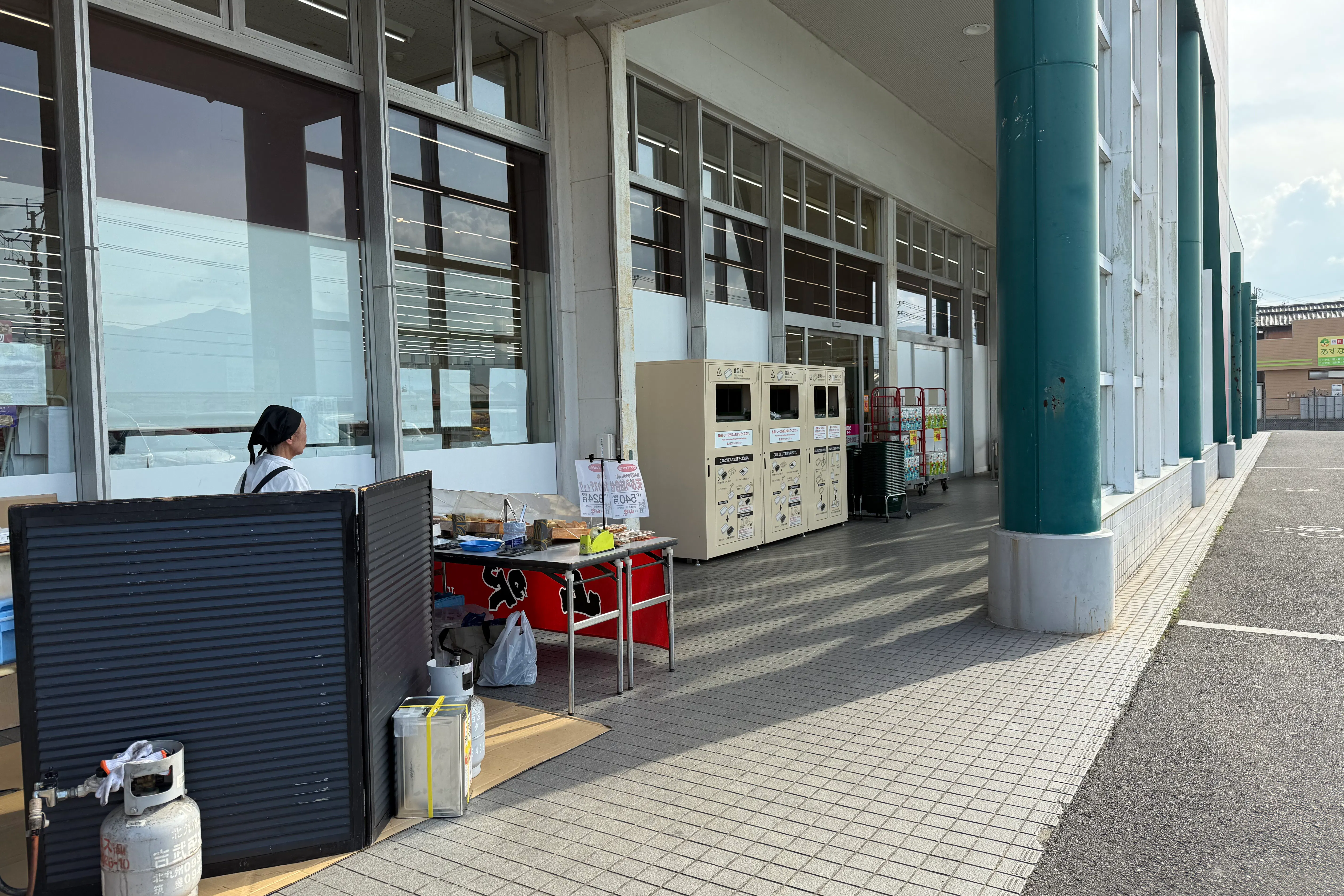 【ゆめマート 行橋】屋外軒先 物販や販促プロモーションにおすすめな催事イベントスペース