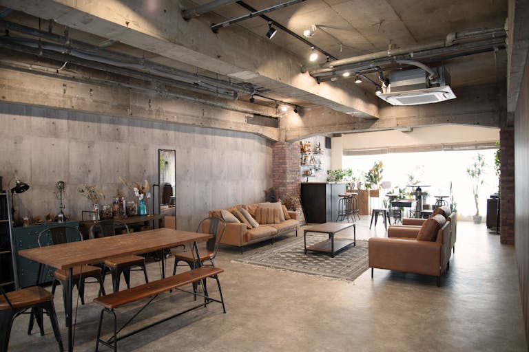 【鶯谷駅3分】24時間利用可能なおしゃれなヴィンテージスペース 展示会やワークショップ開催におすすめ!の画像1