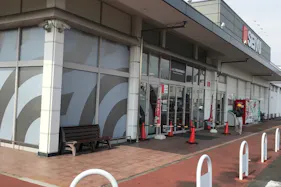 【西友 岐阜華陽店】店頭 軒下 キッチンカーや、プロモーション用途、物販、食物販のポップアップストアに最適なスーパー屋外軒先の催事イベントスペース