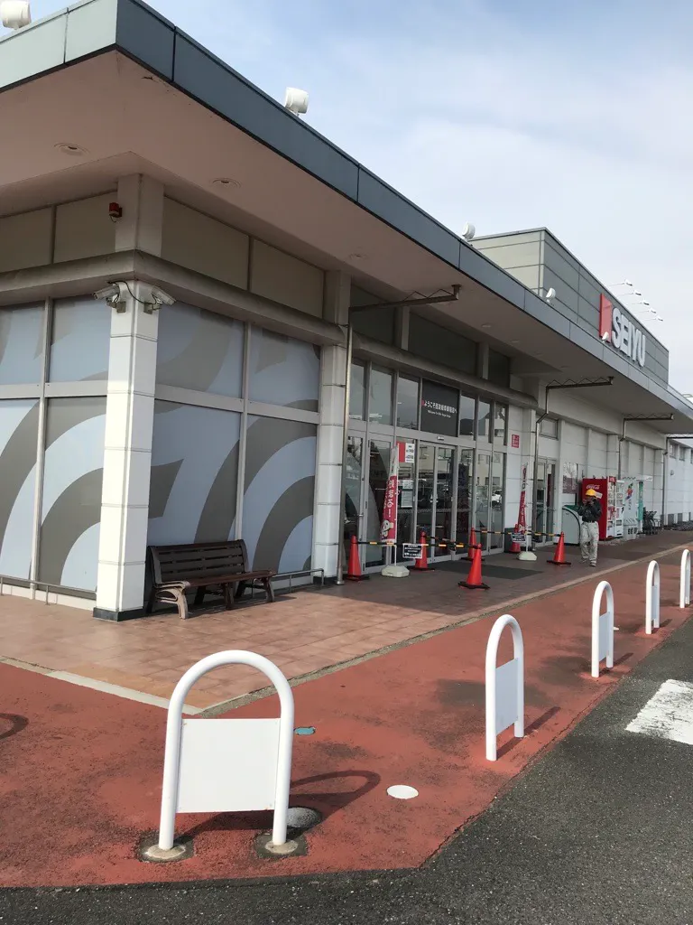 【西友　岐阜華陽店】店頭 軒下　キッチンカーや、プロモーション用途、物販、食物販のポップアップストアに最適なスーパー屋外軒先の催事イベントスペース