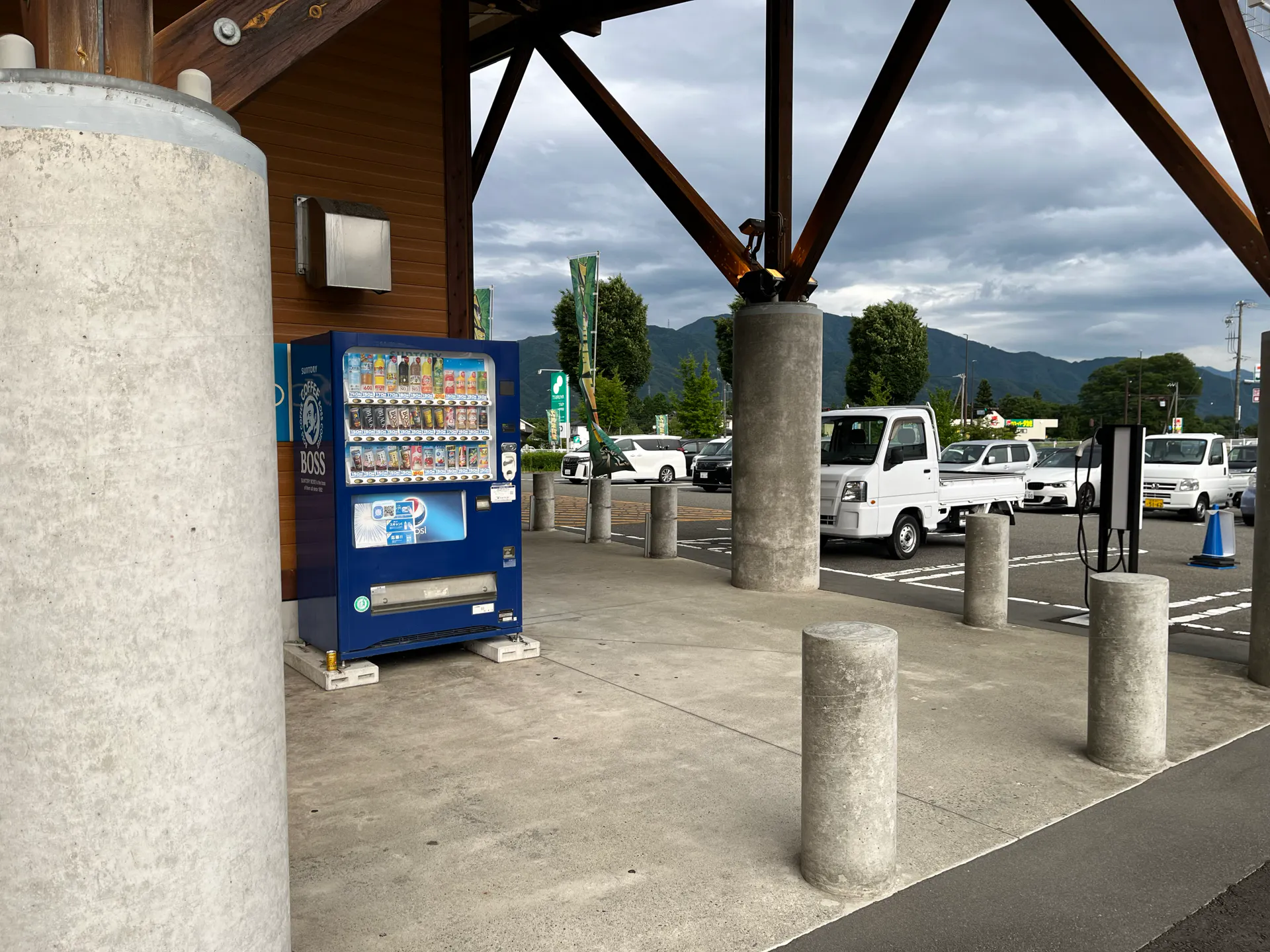 【ダイナム長野駒ヶ根店】キッチンカーや各種プロモーションイベントでの出店に最適なアミューズメント施設のイベントスペース