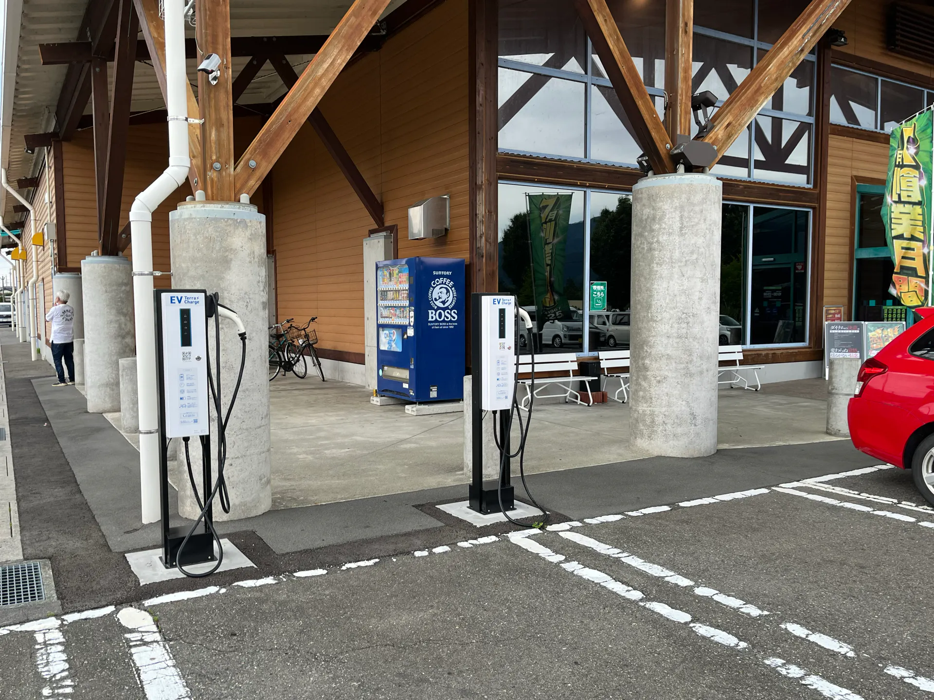 【ダイナム長野駒ヶ根店】キッチンカーや各種プロモーションイベントでの出店に最適なアミューズメント施設のイベントスペース