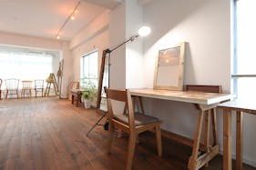 【初台駅8分】ロケや撮影会等の撮影用途やワークショップに最適な自然光が差し込むイベントスペース