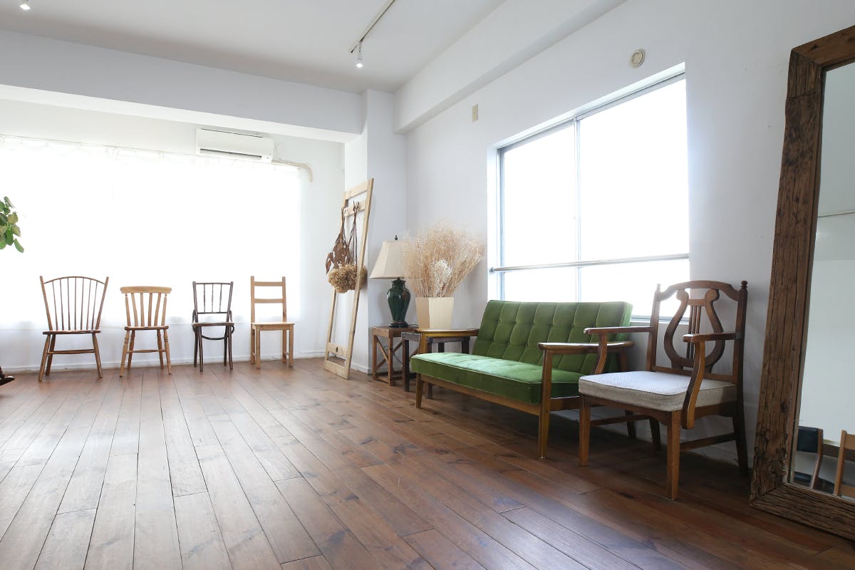 【初台駅8分】ロケや撮影会等の撮影用途やワークショップに最適な自然光が差し込むイベントスペース