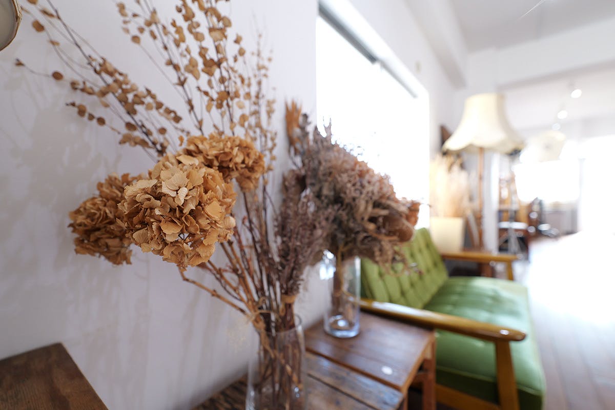 【初台駅8分】ロケや撮影会等の撮影用途やワークショップに最適な自然光が差し込むイベントスペース