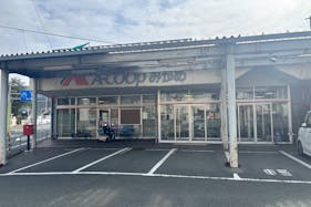 【Aコープみかめ店】食物販や販促イベントに最適な入口横の屋外スペース