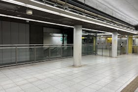 【横浜市営地下鉄グリーンライン高田駅】各種プロモーションや物販、食物販のポップアップストアに最適な改札外すぐ横のイベントスペース