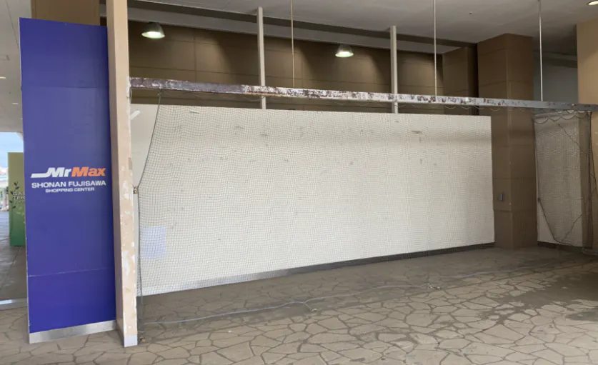 【ミスターマックス 湘南藤沢店】2Fタバコ前(モールフィル側) 販促プロモーションや物販用途に最適な総合ディスカウントストアの催事イベントスペース