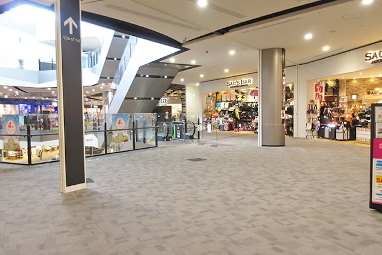 【イオンモール堺鉄砲町】3Fサックスバー前ブリッジの画像1