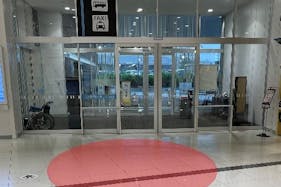 【イオンモール座間】モール内広告 フロアシール