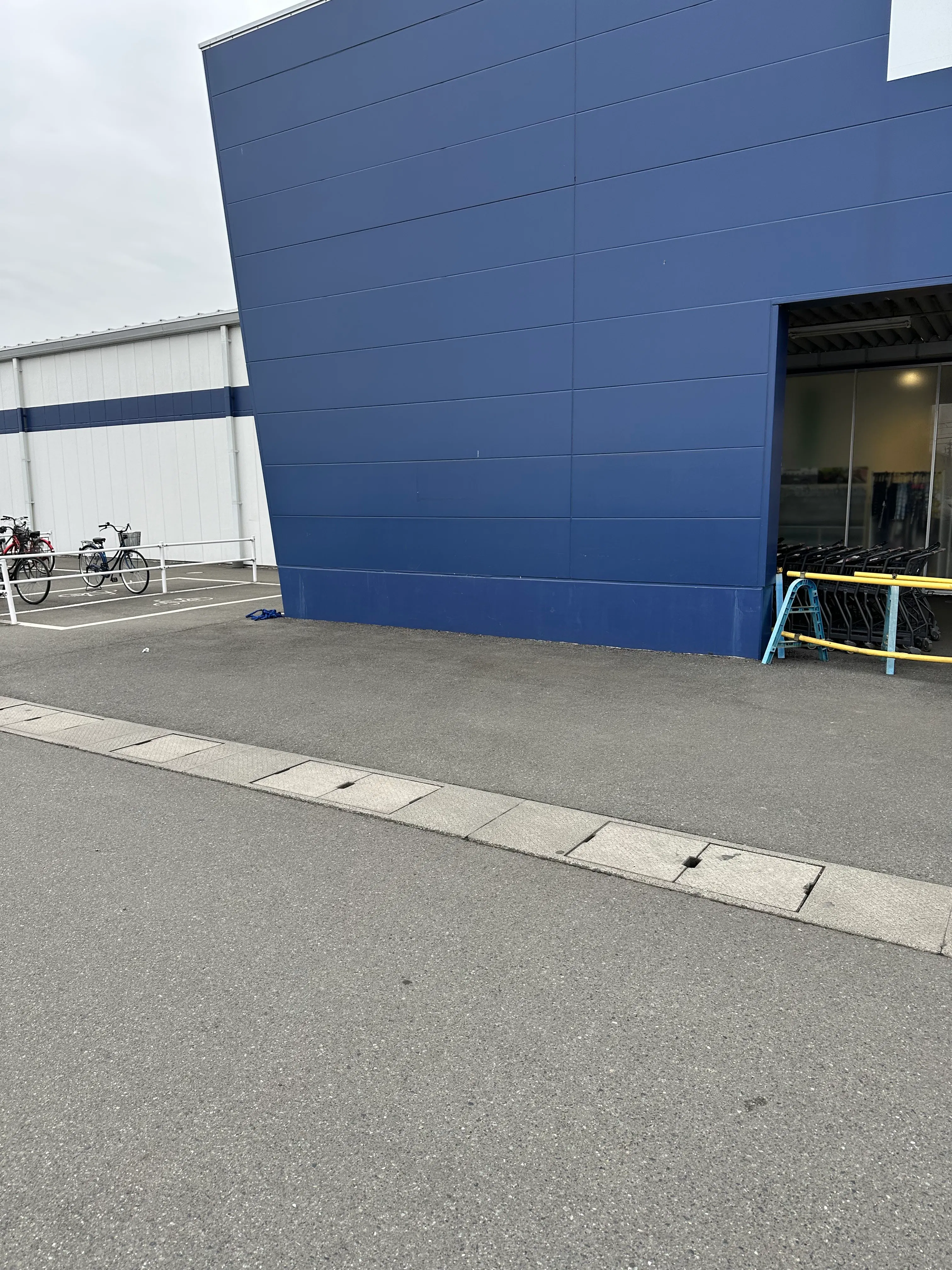 【スーパーセンタートライアル宇城店】キッチンカー(調理営業)出店限定/屋外スペース