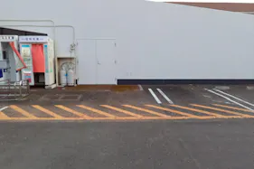 【西友 高砂駅前店】屋外駐車場 プロモーション用途や物販、食物販のポップアップストアに最適なスーパー屋外駐車場の催事イベントスペース