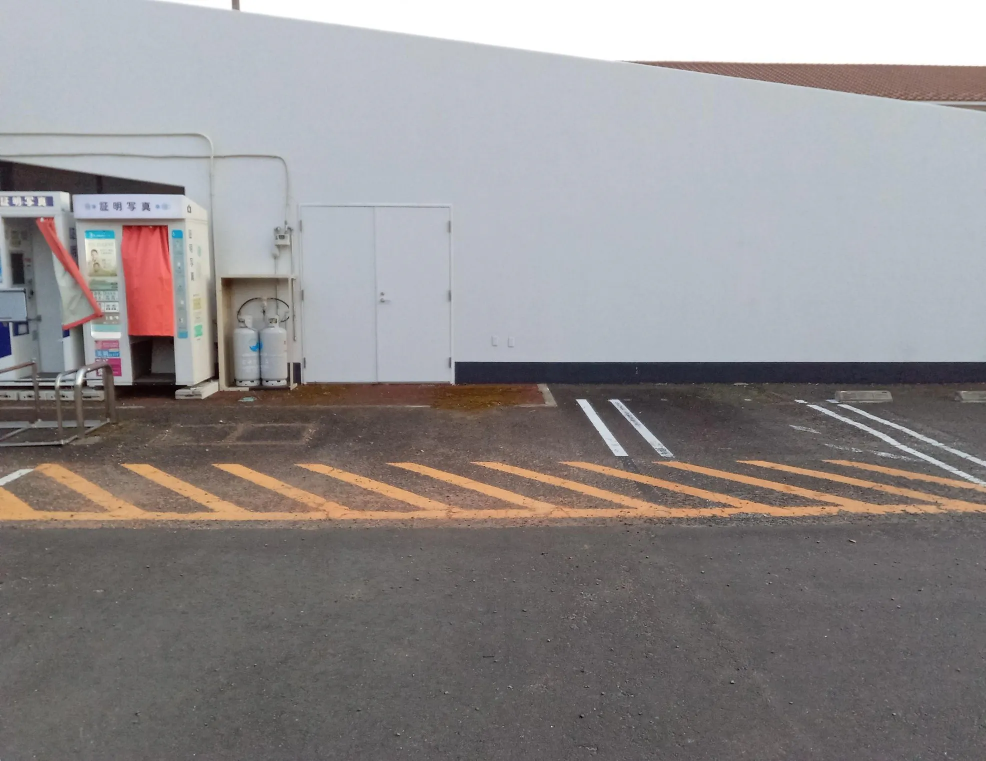 【西友 高砂駅前店】屋外駐車場 プロモーション用途や物販、食物販のポップアップストアに最適なスーパー屋外駐車場の催事イベントスペース