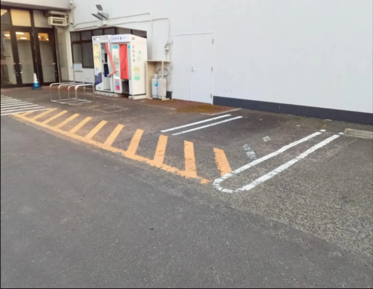 【西友　高砂駅前店】屋外駐車場　キッチンカーでのご出店に最適なスーパー屋外駐車場の催事イベントスペース