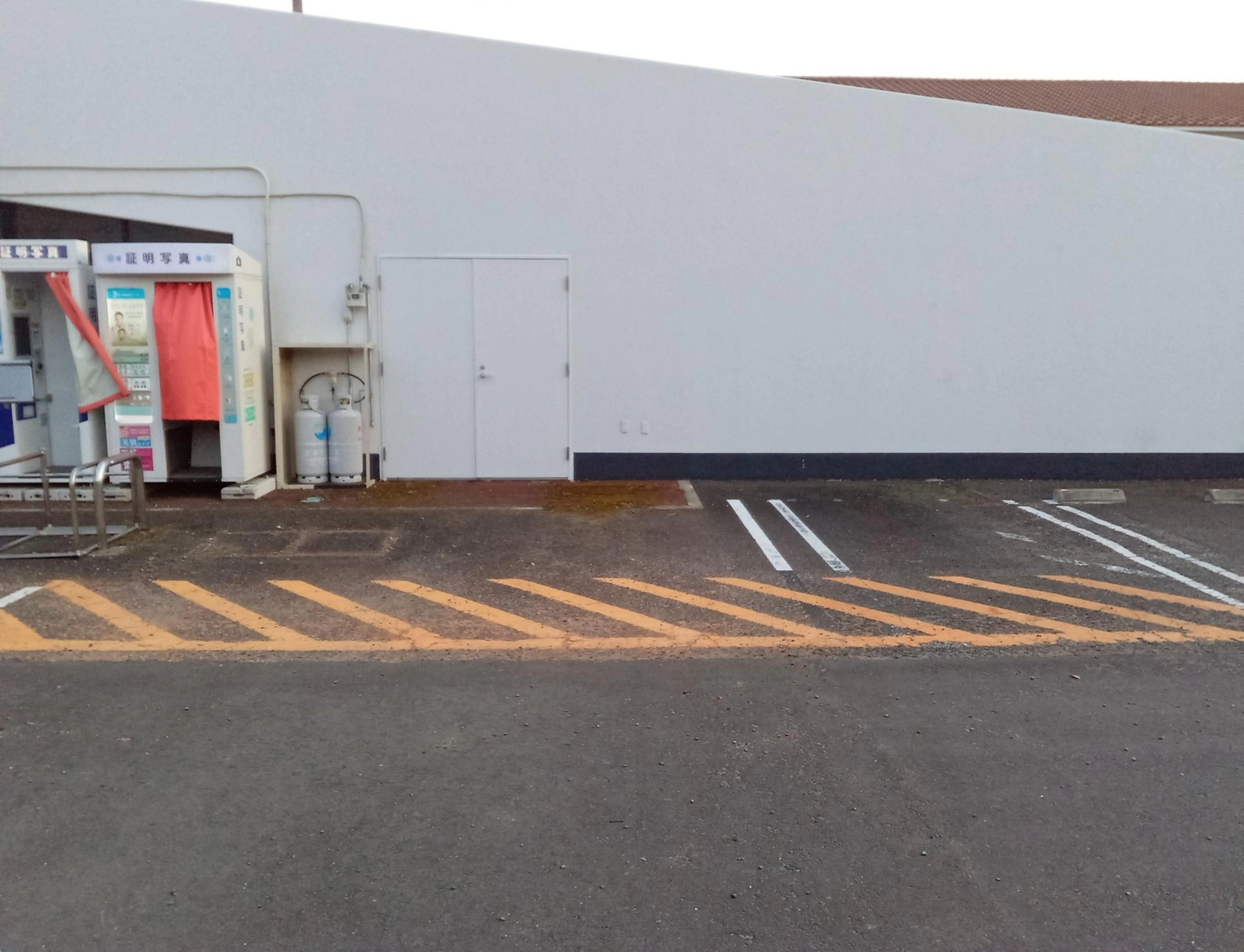 【西友 高砂駅前店】屋外駐車場 キッチンカーでのご出店に最適なスーパー屋外駐車場の催事イベントスペース