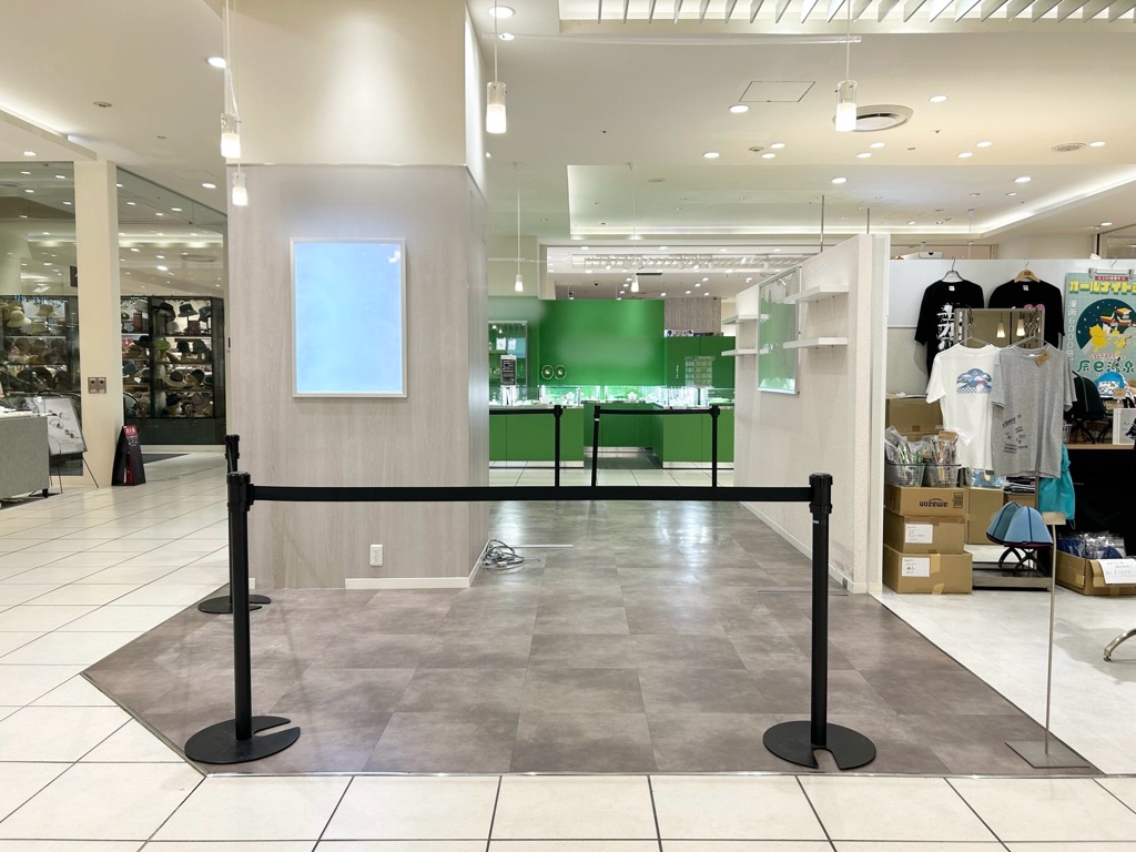 【北千住マルイ】2階　カレンダリウムD05【物販・PRイベント】エスカレーター正面、天井が高く視認性が良い開放感のある区画