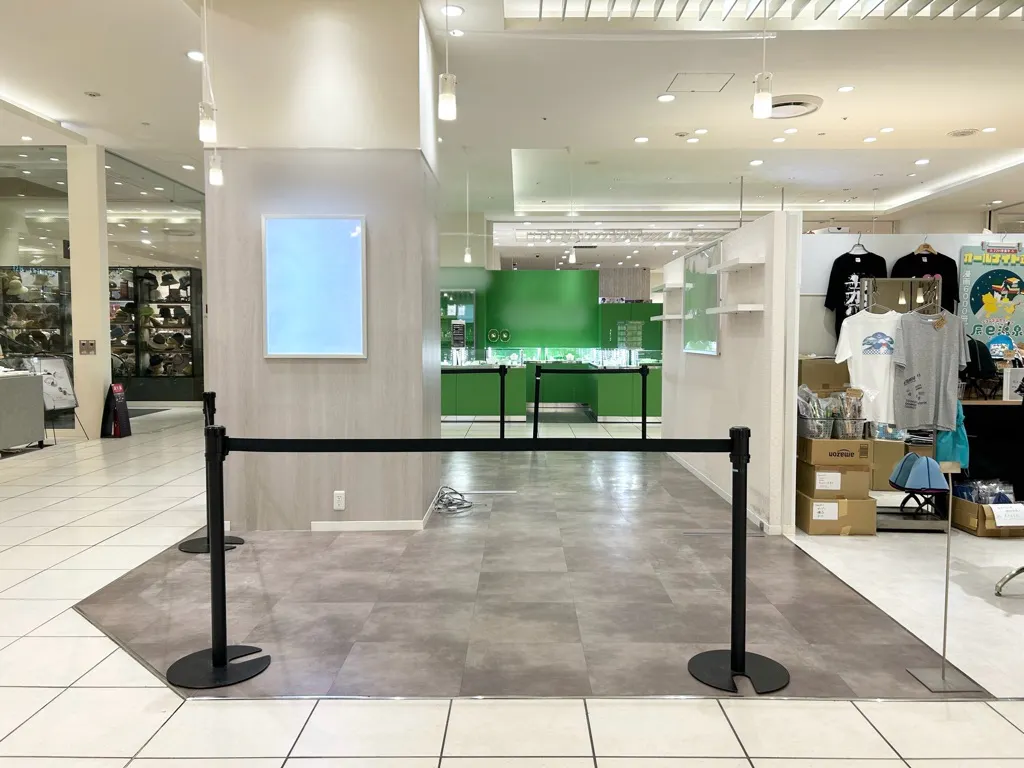 【北千住マルイ】2階　カレンダリウムD05【物販・PRイベント】エスカレーター正面、天井が高く視認性が良い開放感のある区画