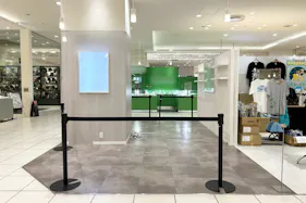 【北千住マルイ】2階 カレンダリウムD05【物販・PRイベント】エスカレーター正面、天井が高く視認性が良い開放感のある区画