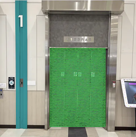 【イオンモール東浦】モール内広告 エレベーター（1F、2F）