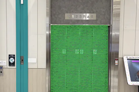 【イオンモール東浦】モール内広告 エレベーター(1F、2F)
