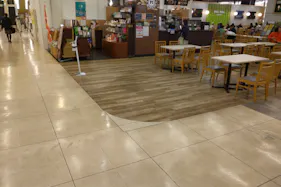 【イオン北見店】フードコート入口