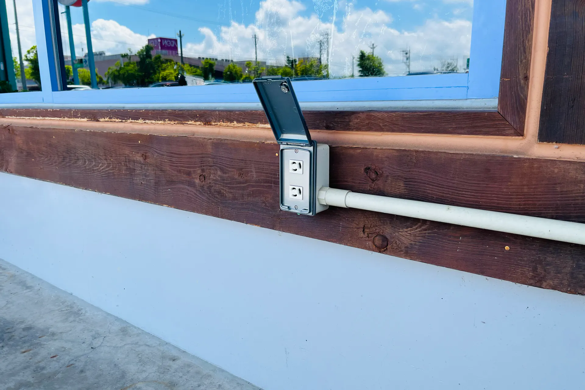 【ダイナム石川加賀店】キッチンカーや各種プロモーションイベントでの出店に最適なアミューズメント施設のイベントスペース