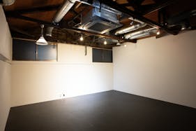 【本所吾妻橋駅3分/浅草駅8分】各種展示会やワークショップ等に最適なシックな雰囲気が特徴的なレンタルスペース