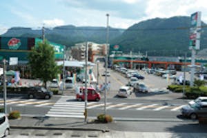 【HIヒロセスーパーコンボ玖珠店】プロモーションイベントに最適なホームセンターのホームセンター側入口スペース