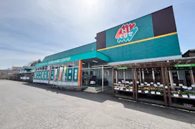 【HIヒロセスーパーコンボ玖珠店】プロモーションイベントに最適なホームセンターの食品側入口の店頭軒下スペース