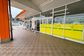 【HIヒロセスーパーコンボ玖珠店】プロモーションイベントに最適なホームセンターの食品側入口の店頭軒下スペース