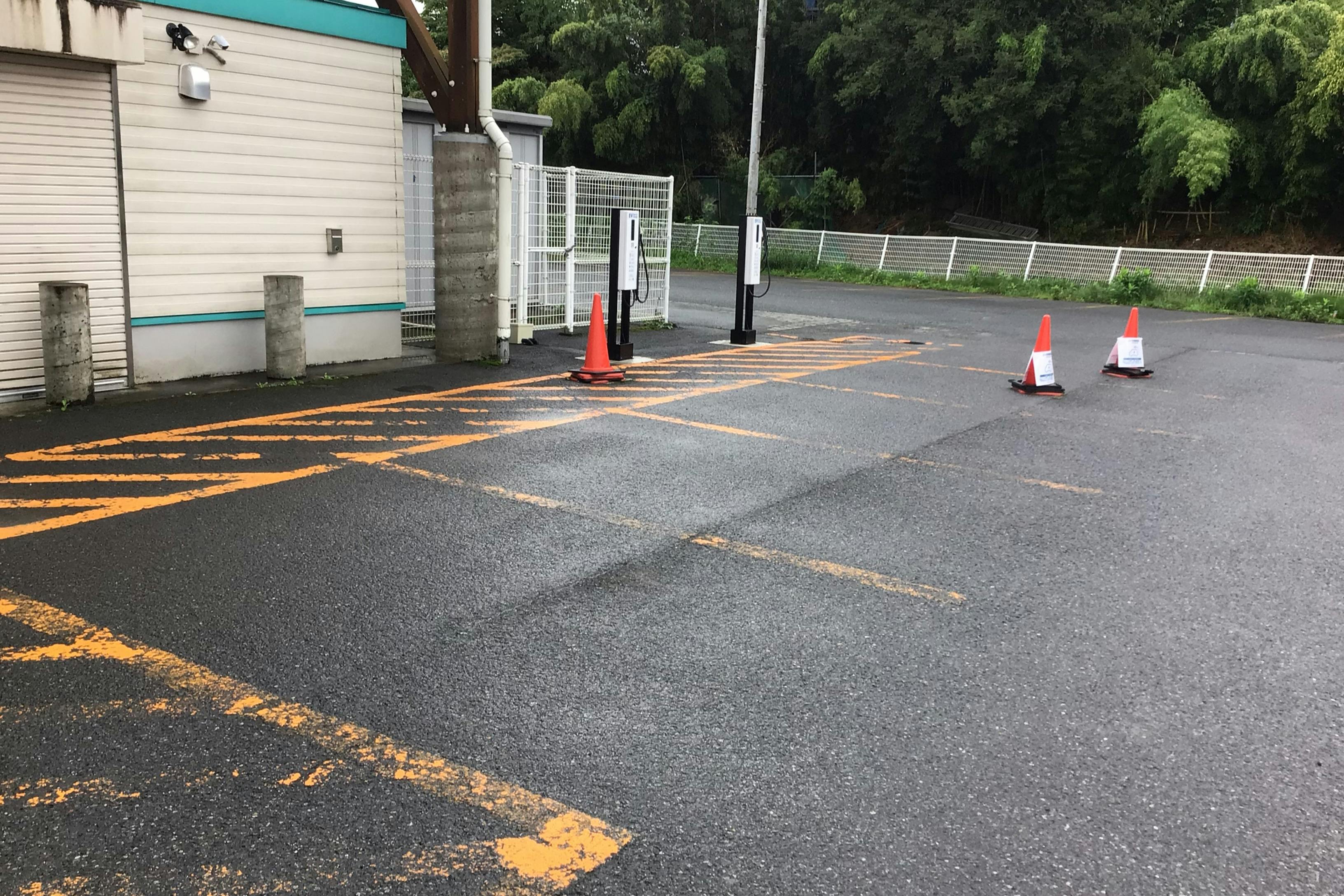 【ダイナム山形長井店】キッチンカーに最適なアミューズメント施設のイベントスペース(めん六側)