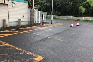 【ダイナム山形長井店】キッチンカーに最適なアミューズメント施設のイベントスペース(めん六側)