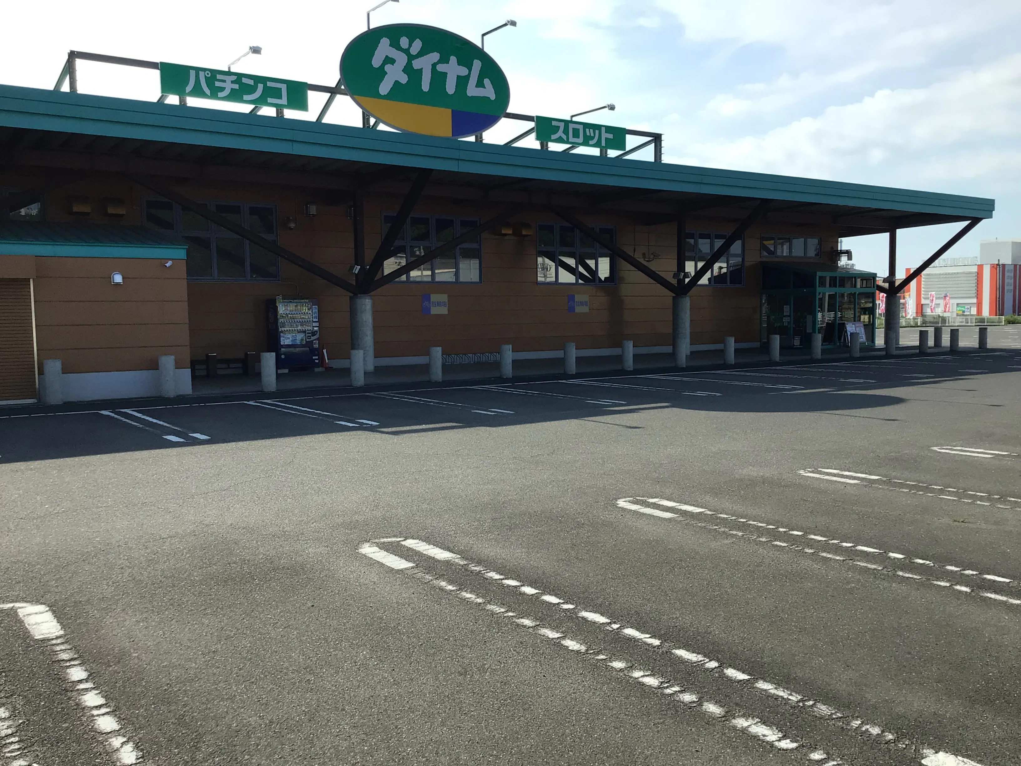 【福島いわき錦店】キッチンカーの開催に最適なアミューズメント施設のイベントスペース
