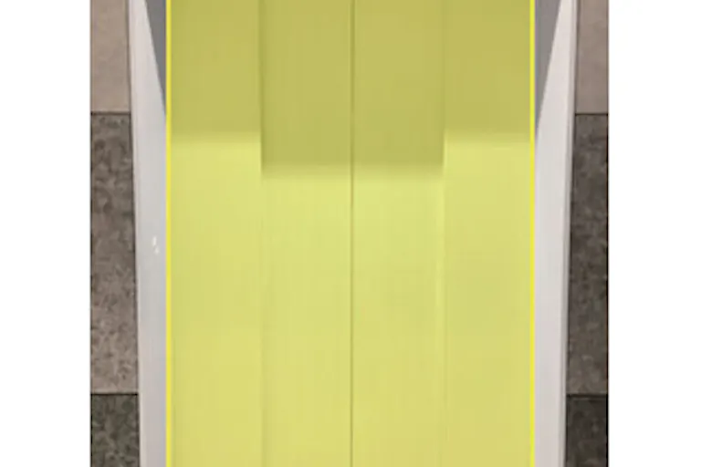 【イオンモール上尾】モール内広告 エレベーター扉(3-A)の画像1