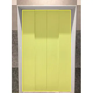 【イオンモール上尾】モール内広告 エレベーター扉（3-A）