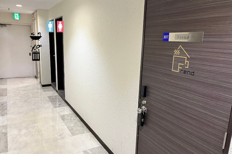 【心斎橋駅2分】インタビュー撮影や少人数のワークショップ、会議等に最適な気軽に利用可能な貸切会議室スペースの画像6