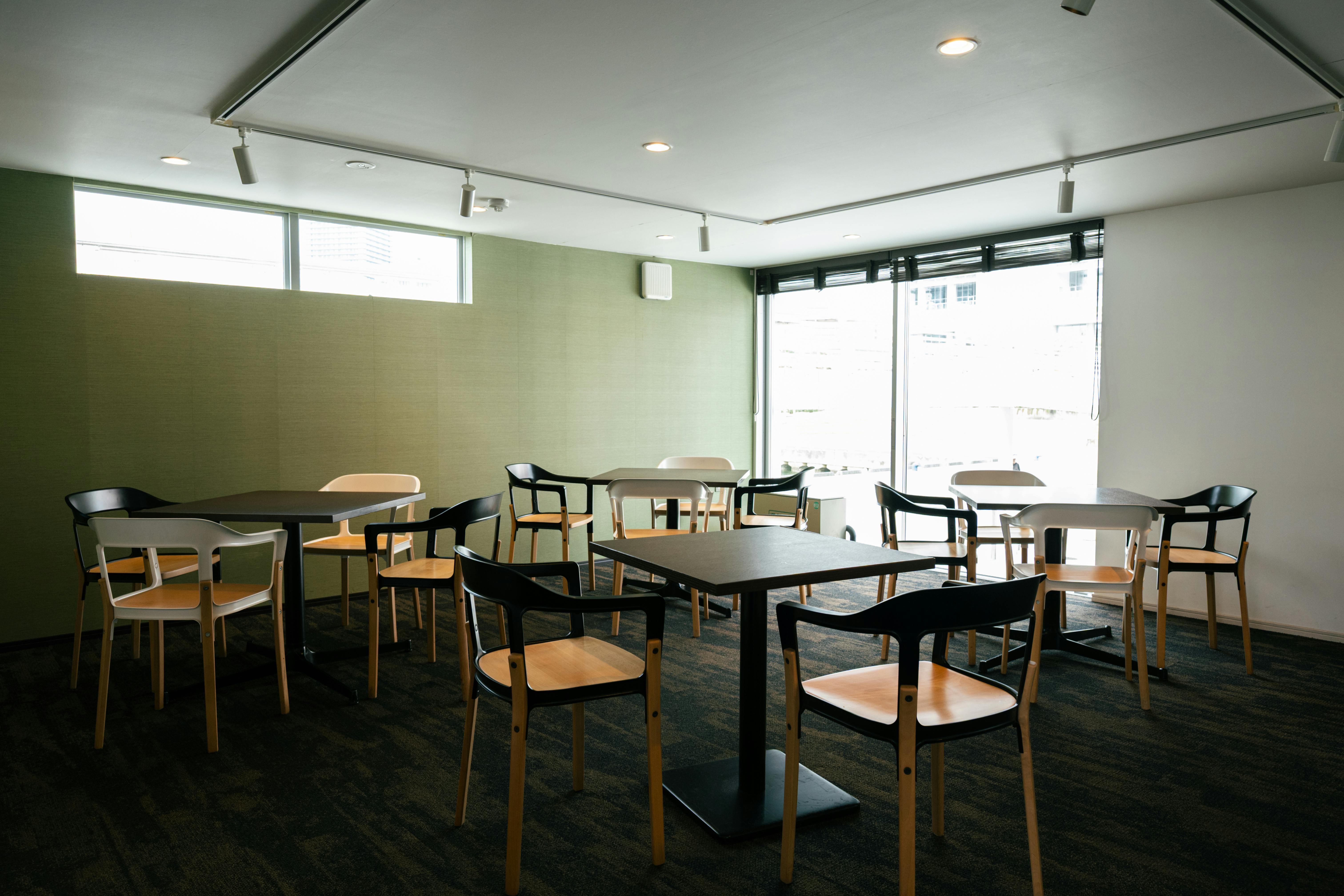 【神戸ポートタワー目の前】海が見える開放的レストランスペース｜撮影・パーティー・イベント可