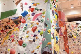 【新宿駅5分】撮影やワークショップにに最適なボルダリングジム併設のイベントスペース