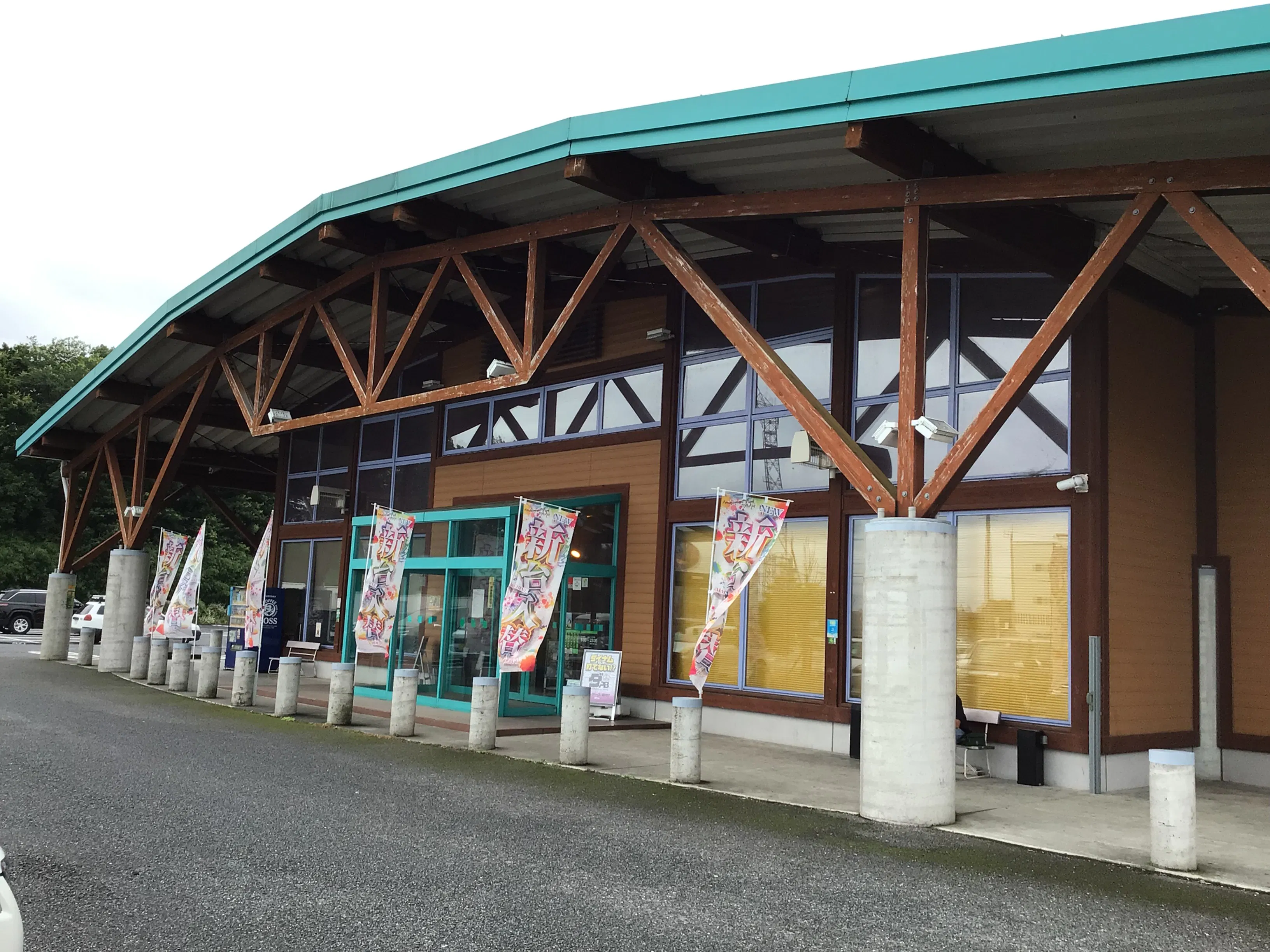 【ダイナム栃木岩舟店】キッチンカー出店やプロモーションイベントに最適なアミューズメント施設のイベントスペース