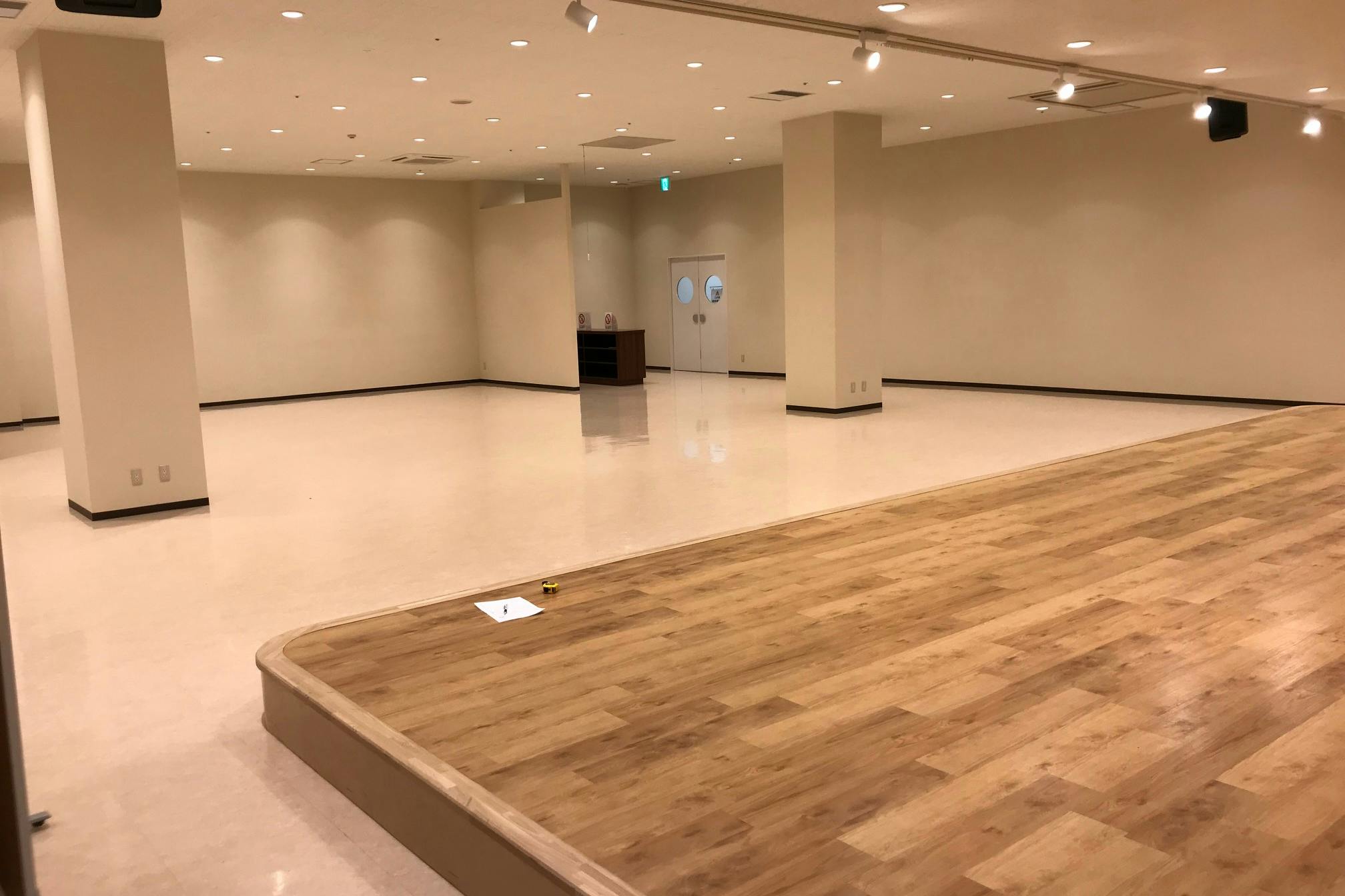 ステージ左